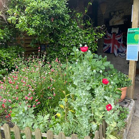 Cross Keys Inn Lydford-on-Fosse Екстер'єр фото