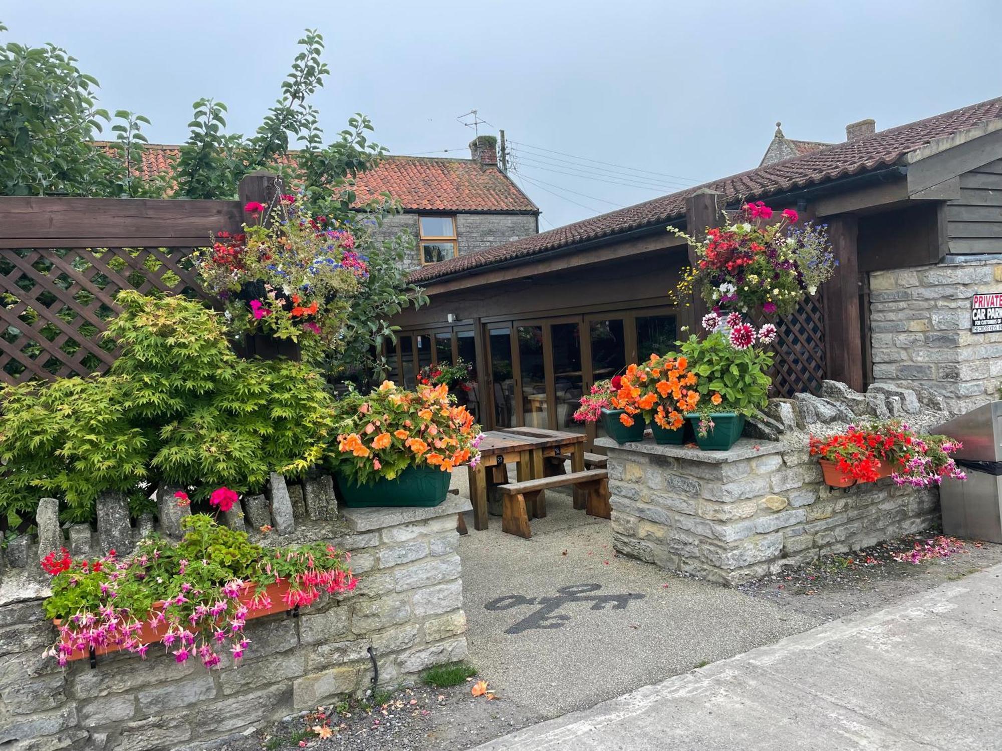 Cross Keys Inn Lydford-on-Fosse Екстер'єр фото