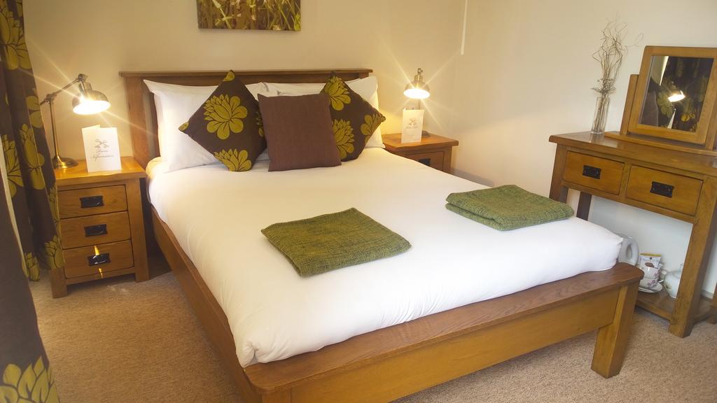 Cross Keys Inn Lydford-on-Fosse Екстер'єр фото