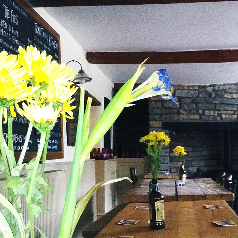 Cross Keys Inn Lydford-on-Fosse Екстер'єр фото