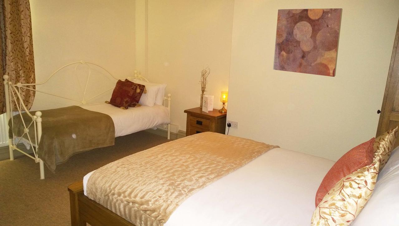 Cross Keys Inn Lydford-on-Fosse Екстер'єр фото