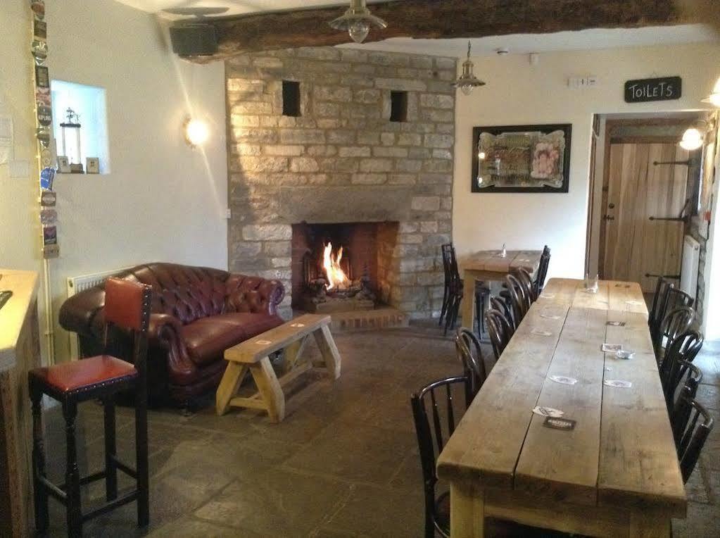 Cross Keys Inn Lydford-on-Fosse Екстер'єр фото